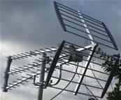 - Antenne tri-nappe DAT904B LTE